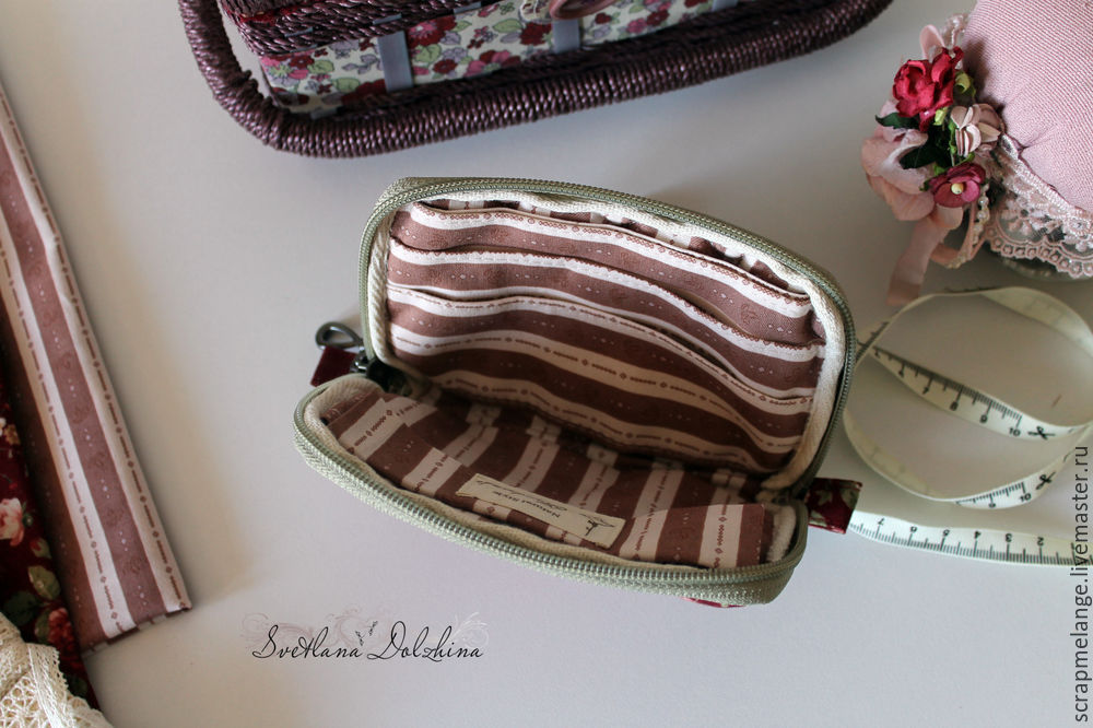 Sewing a Purse and Passport Cover with a Button Журнал