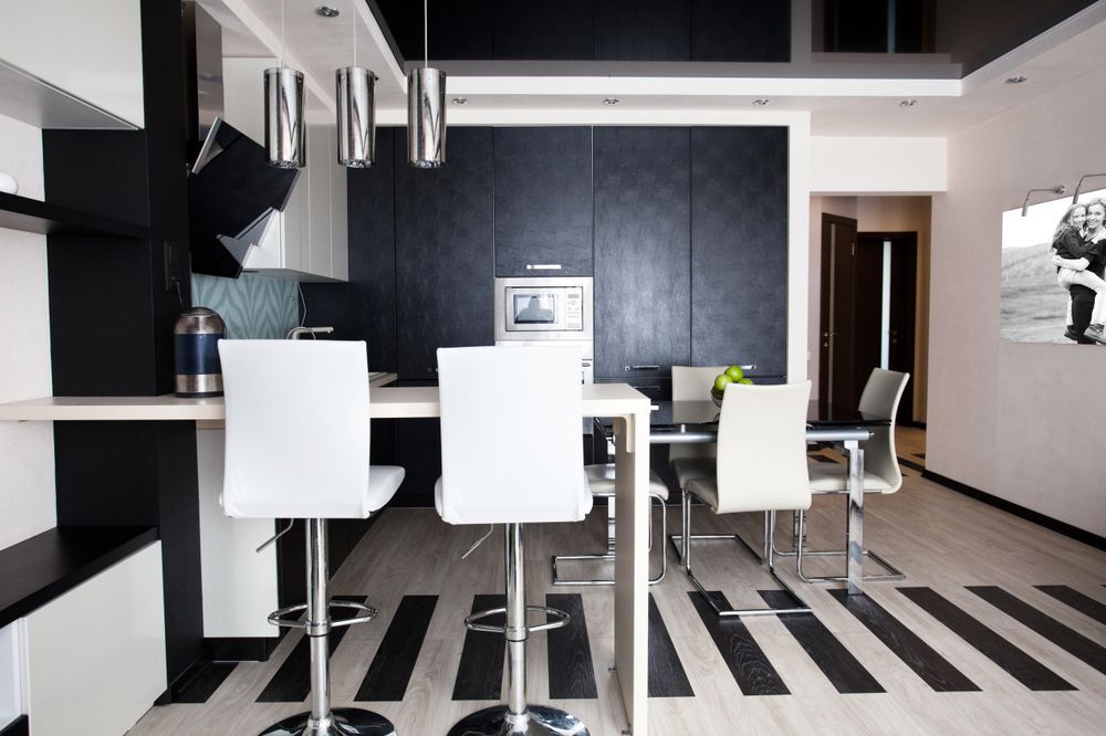 Металл и трубы в интерьере: стиль хай-тек