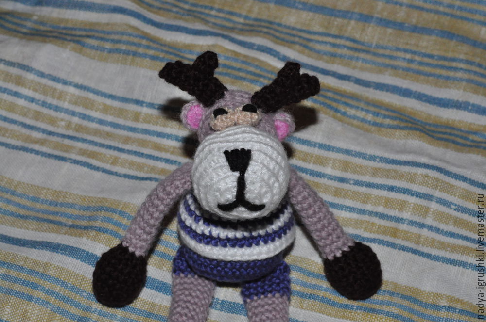 Как связать милого новогоднего оленя, фото № 12