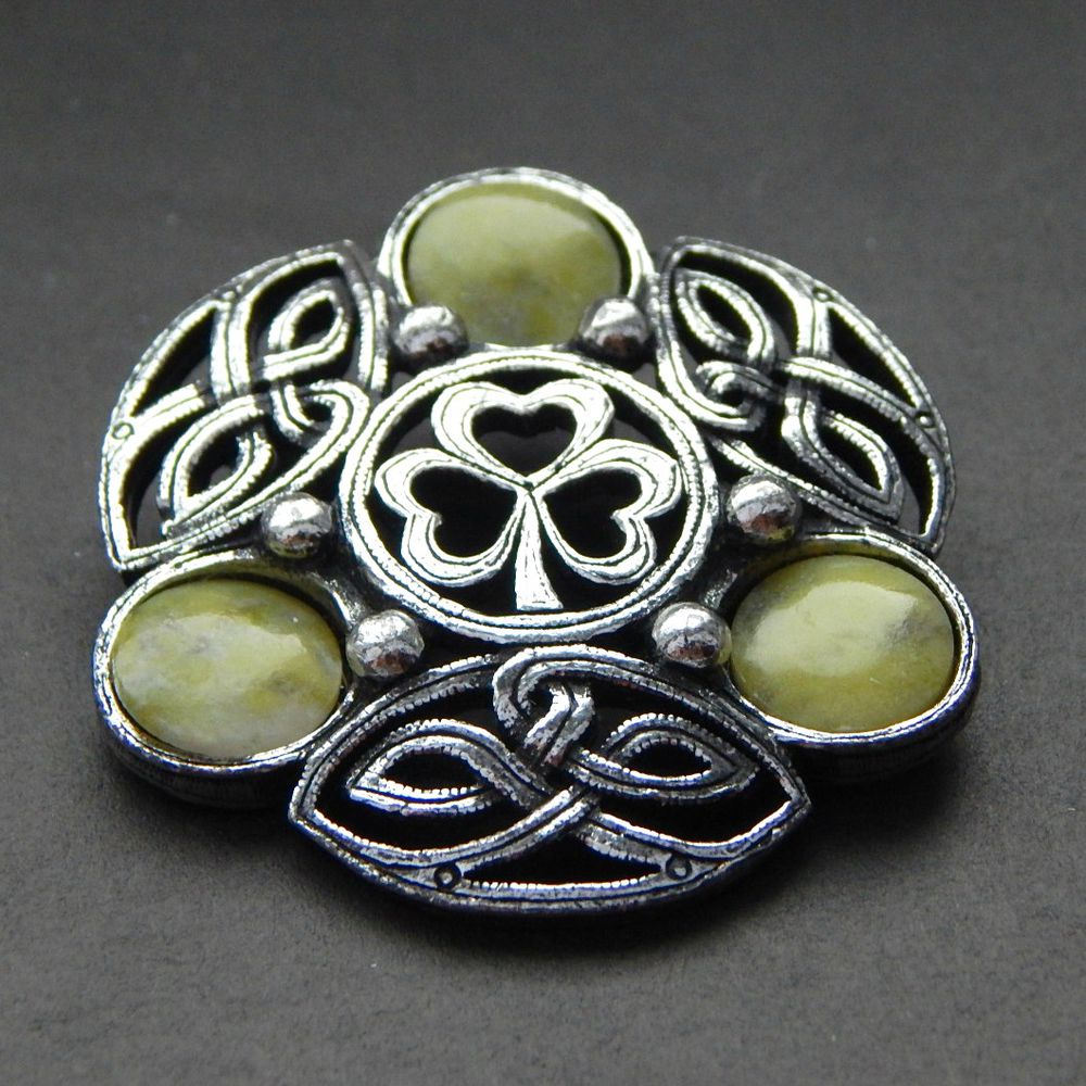 Браслеты в кельтском стиле. Кельтские украшения. Фибула кельтская. Кельтские украшения. Кельтские украшения.