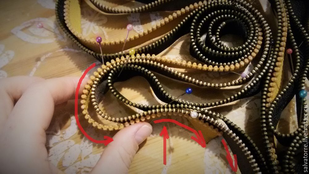 «Мандариновые вензеля» создаем необычное колье из молний, фото № 17