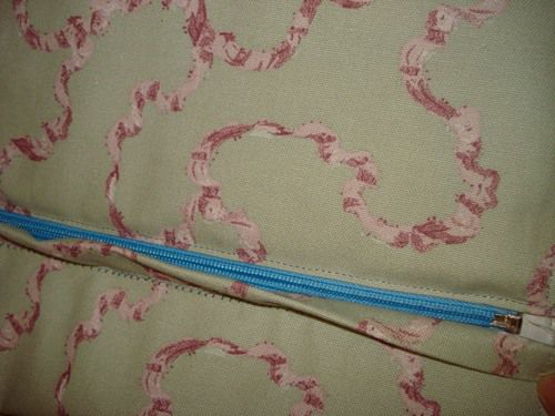 Шьем подушку-валик из остатков ткани, фото № 26