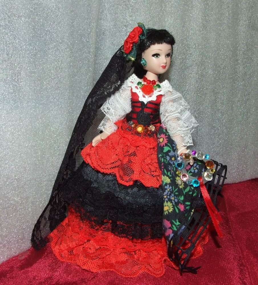 Испанка, танцующая фламенко, особенности испанского костюма, фото № 25