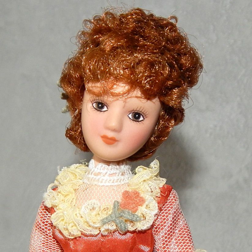 Купить куклы эпох. Фарфоровые куклы дамы эпохи. Дамы века фарфоровые куклы. Фарфоровая кукла советских времен. Куклы дамы эпохи в ручную.