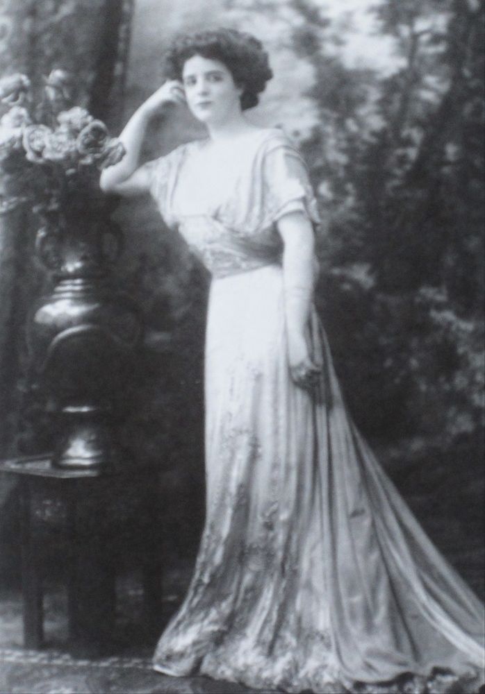 Secese v dámském kroji, foto č. 4