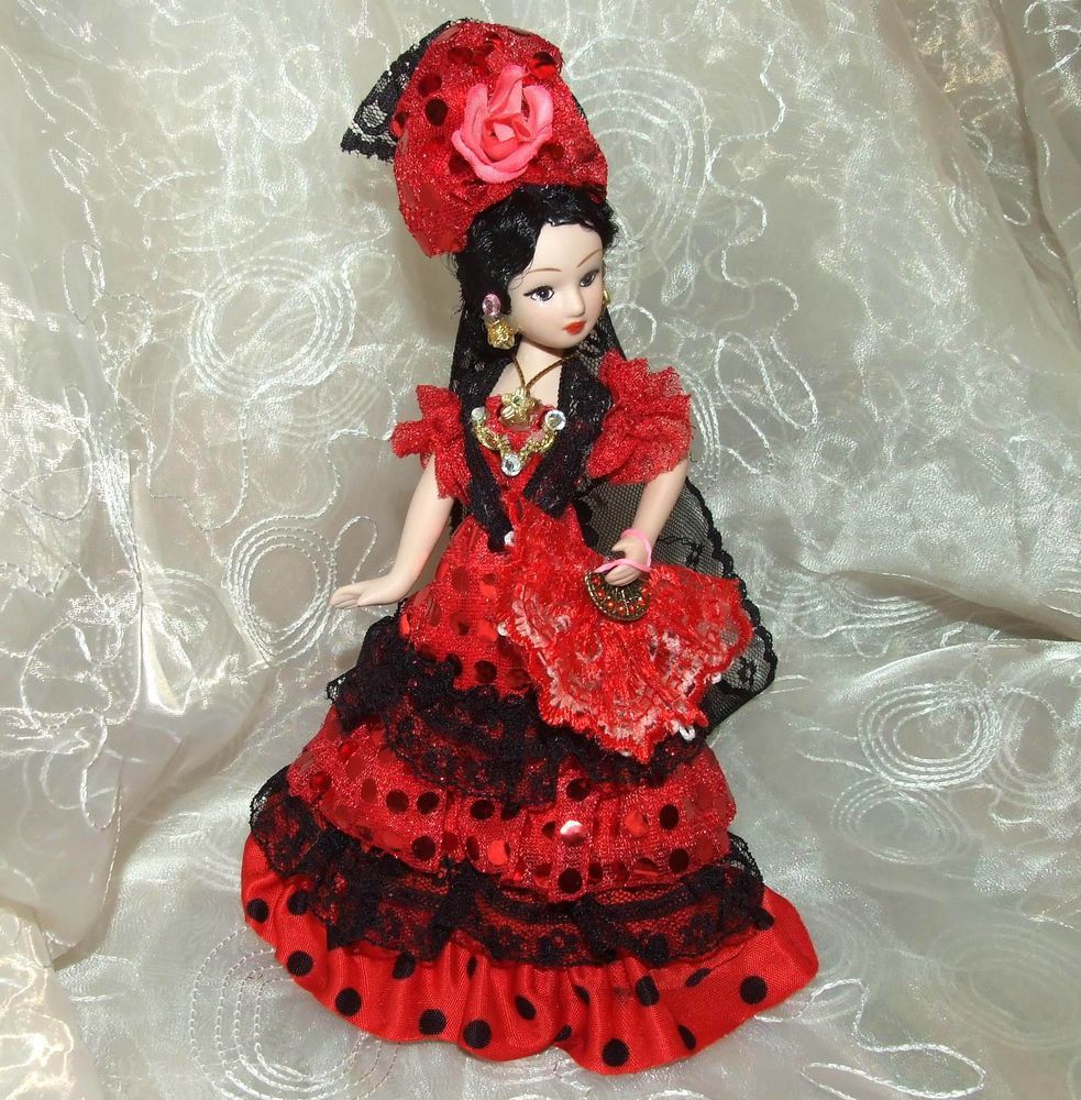 Испанка, танцующая фламенко, особенности испанского костюма, фото № 14