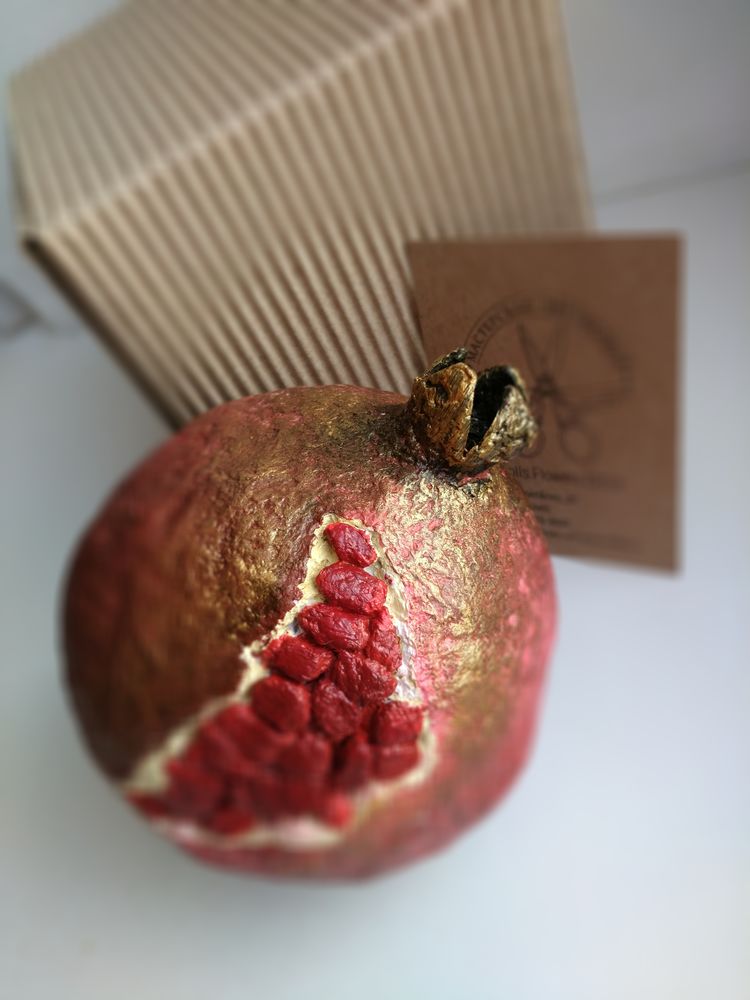 керамика мастер класс. игрушка фрукт гранат. мастер класс гранаты. необычные изделия из глины. гранат лепка.