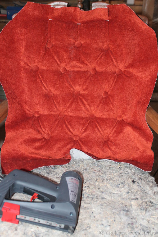 Druhý život. Restaurování starého křesla, foto č. 20