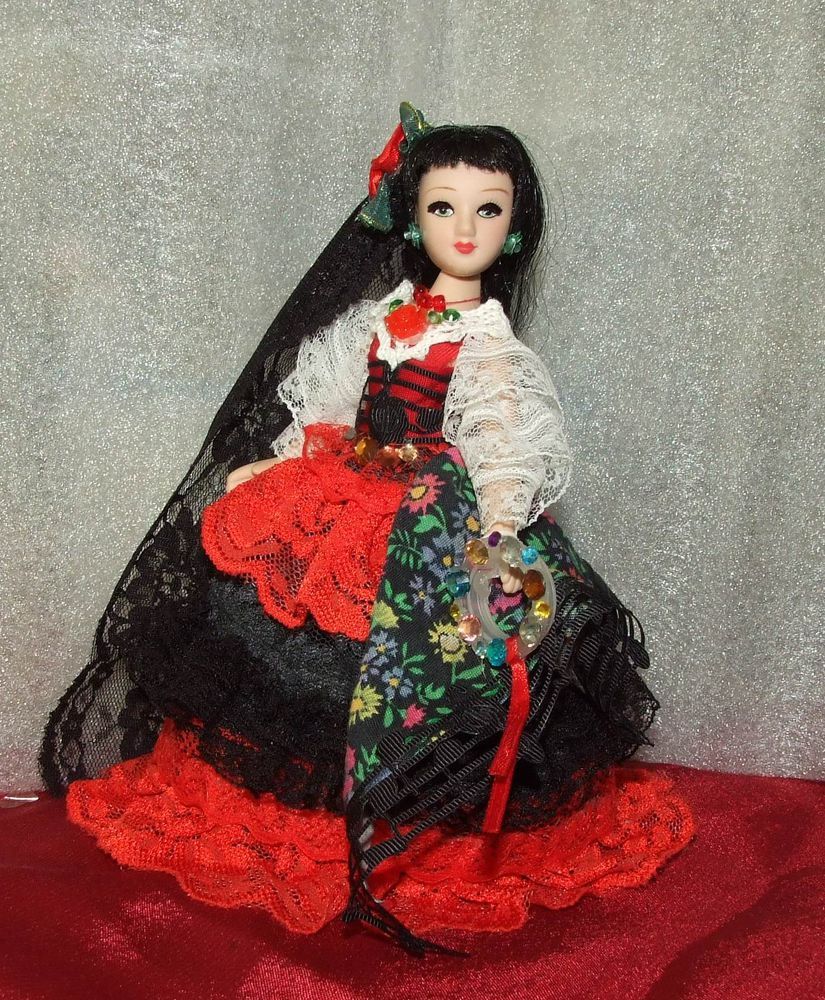 Испанка, танцующая фламенко, особенности испанского костюма, фото № 24