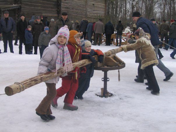 Катание с гор на масленицу