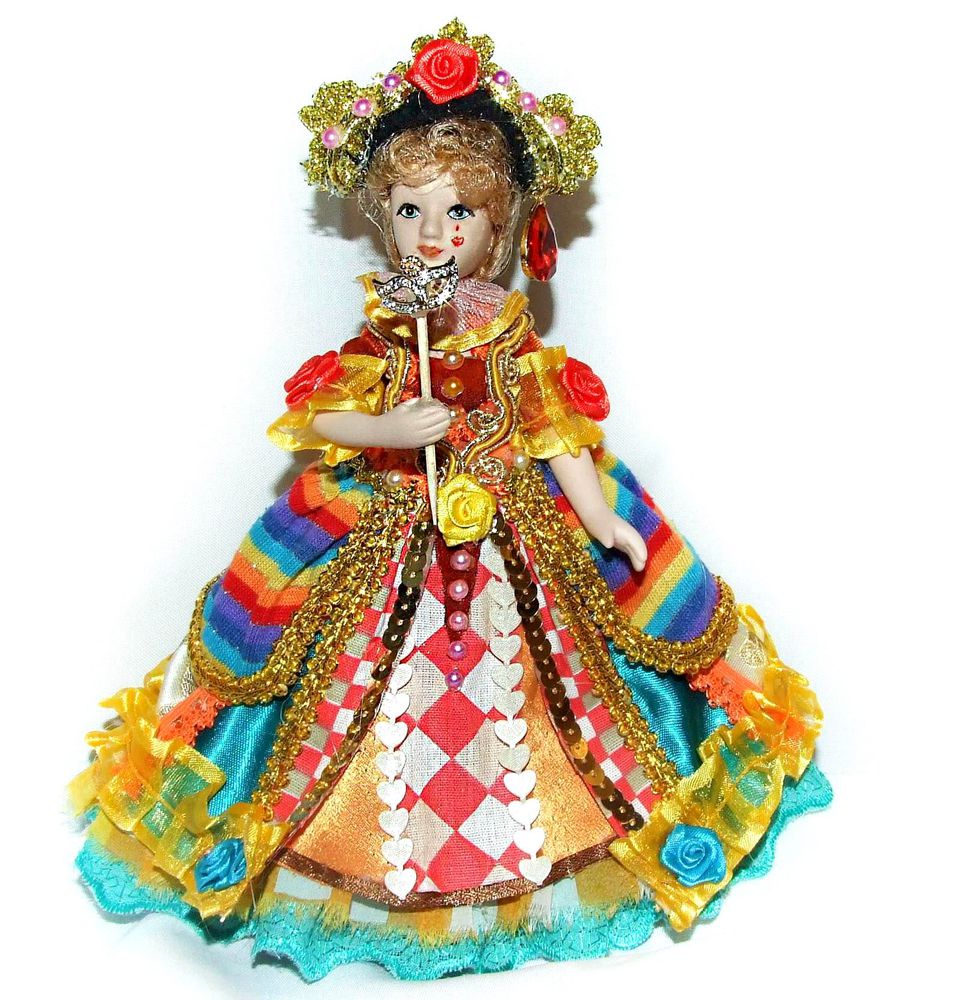 карнавальная кукла