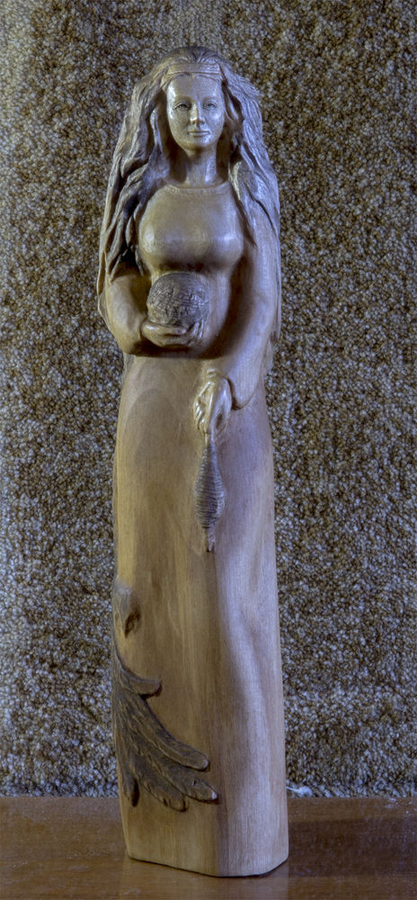 Идол живы. Фигурка Мокош богиня Макошь. Макошь богиня скульптура. Макошь богиня кумир. Славянская богиня Макошь статуэтка.