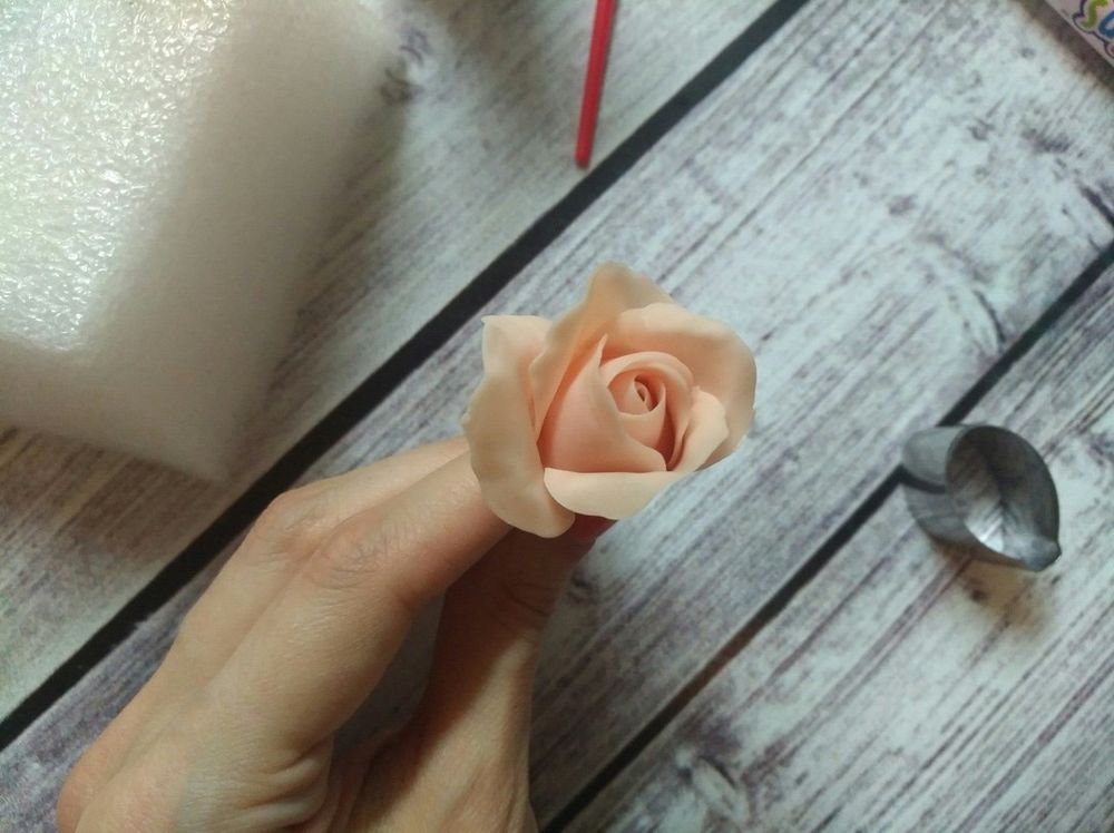 Делаем брошь «Роза» из холодного фарфора, фото № 22