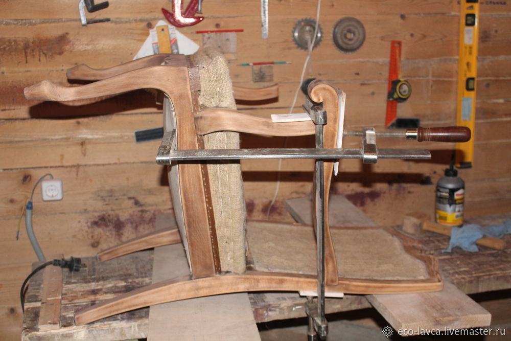 Druhý život. Restaurování starého křesla, foto č. 13