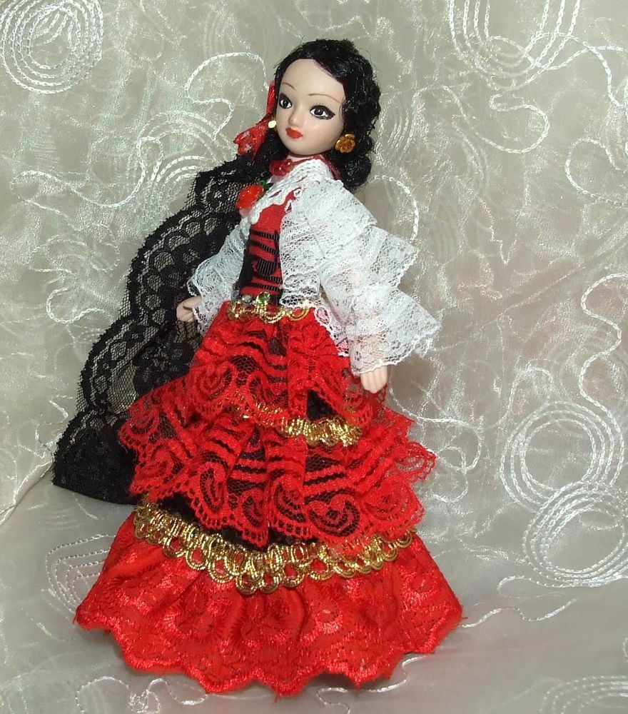 Испанка, танцующая фламенко, особенности испанского костюма, фото № 26