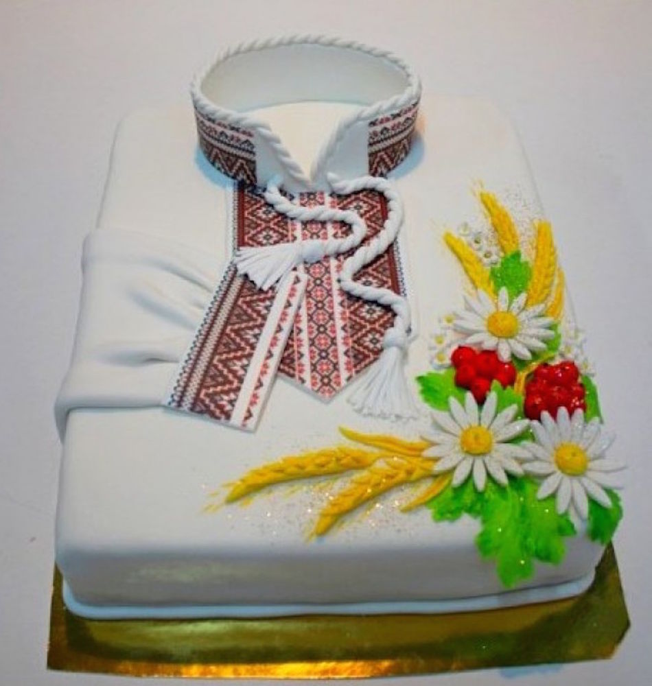 Украшение торта в украинском стиле