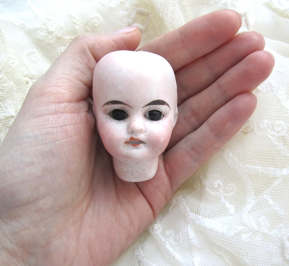 Голова для куклы купить. Кукольные головки. Голова куклы. Куклы с керамической головой. Антиквариат головки кукол.