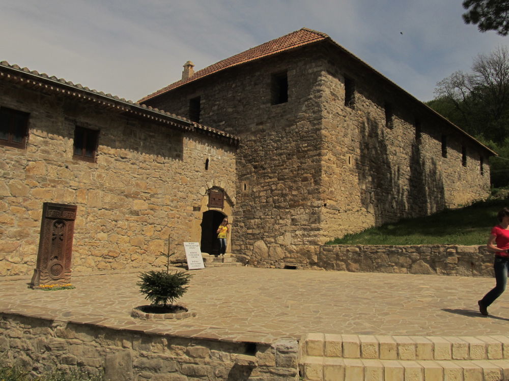 Армянский монастырь Сурб-Хач в Крыму. История в двух частях с рождением ребенка, фото № 2