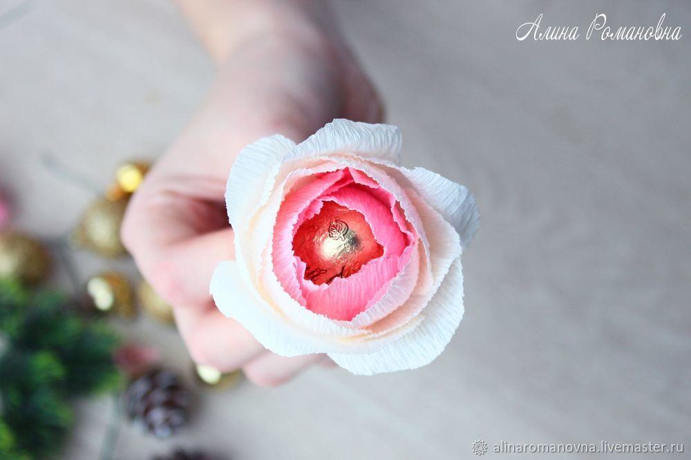 Букет из конфет-Лилия DIY МК / Лилия из гофрированной бумаги / Цветы из бумаги