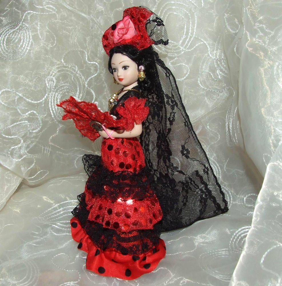 Испанка, танцующая фламенко, особенности испанского костюма, фото № 13