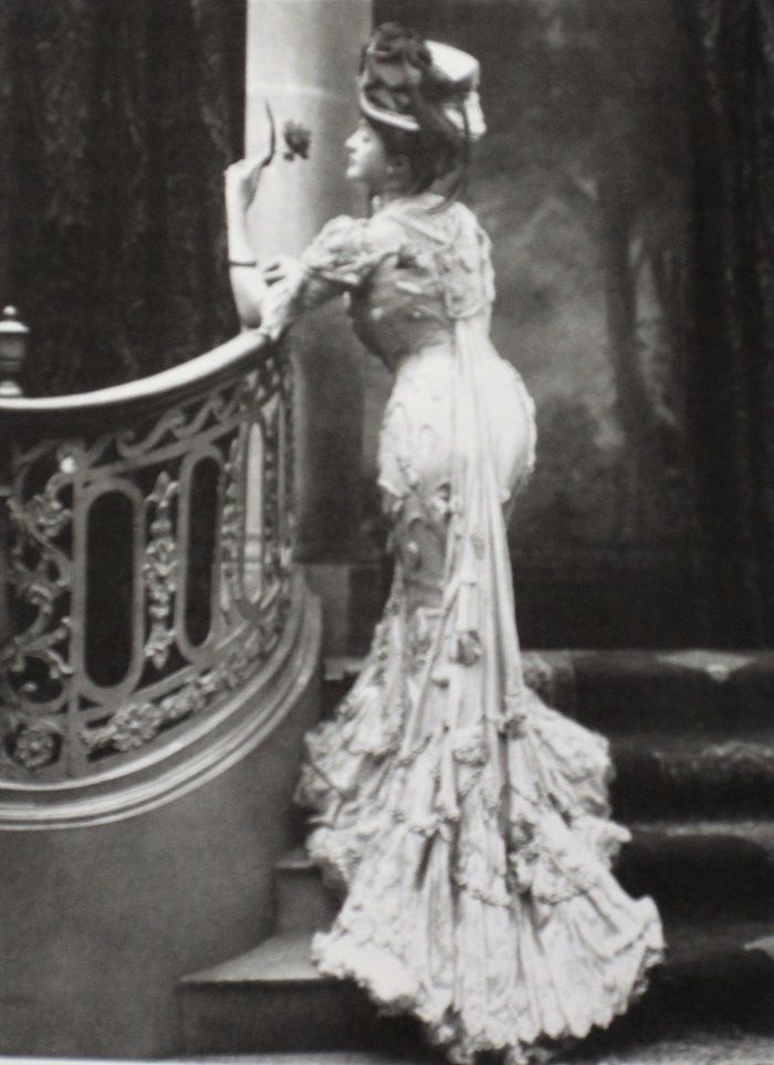 Secese v dámském kroji, foto č. 1