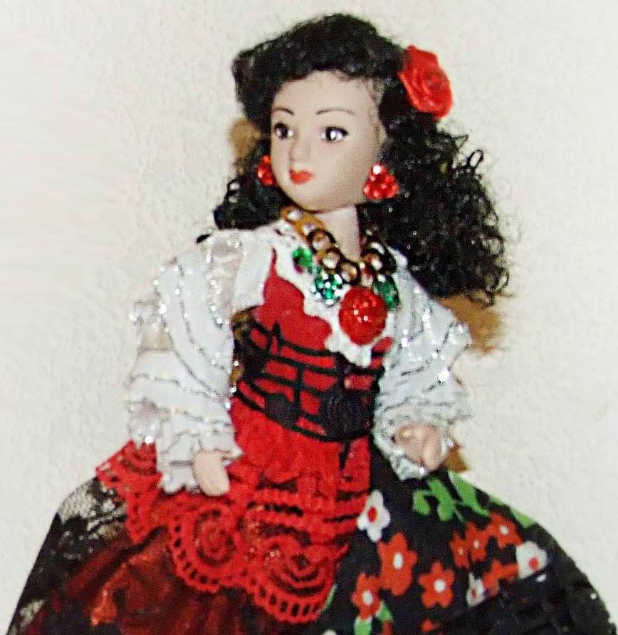 Испанка, танцующая фламенко, особенности испанского костюма, фото № 33