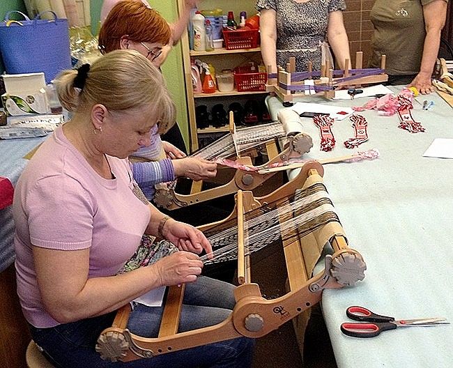 Ткачество. Ткачество обучение. Ткачество обучение. Ткачество обучение. Челнок для ткацкого станка.