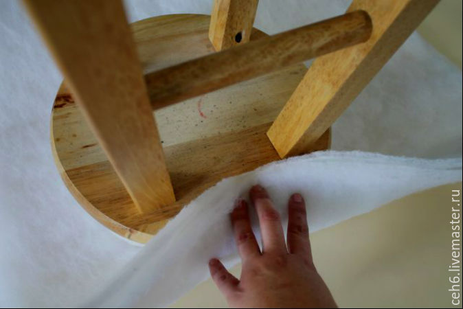 Как сделать стильное мягкое сиденье для деревянного стула