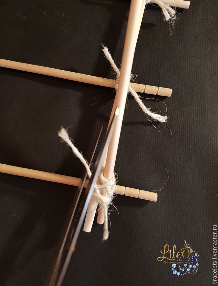 Рамка из палочек японской кухни