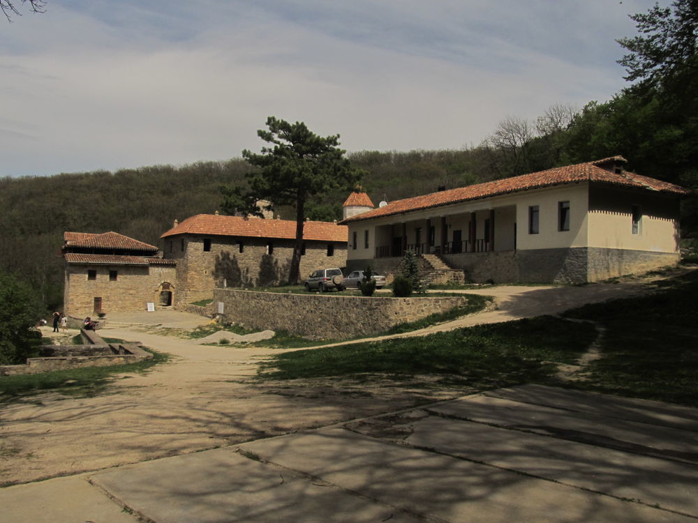 Армянский монастырь Сурб-Хач в Крыму. История в двух частях с рождением ребенка, фото № 1