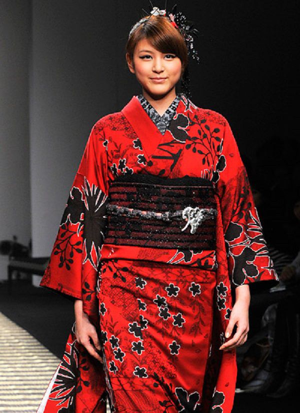 Прическа под кимоно современное