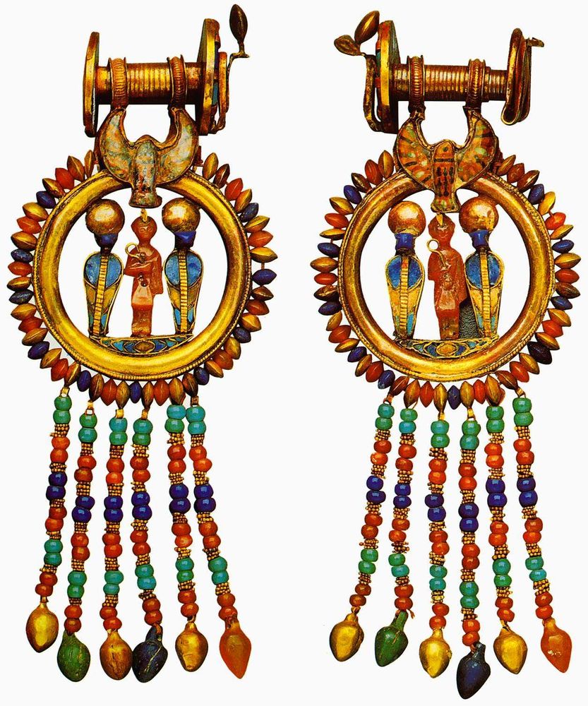 Byzantine Gold Earrings from Egypt Illustration  World History  Encyclopedia