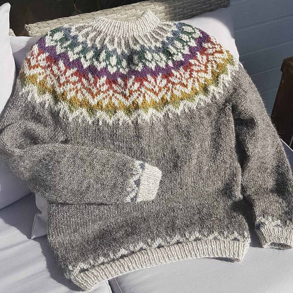 Scandinavian Sweaters A Simple Cutting and Original