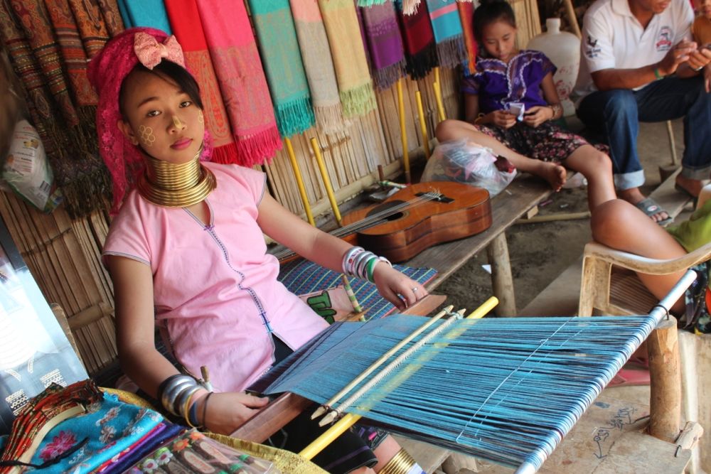 Промышленность тайланда. Текстильная промышленность Таиланда. Горные племена Таиланд. Горная промышленность Тайланда.