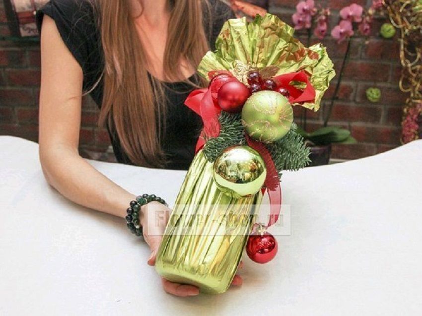 Упаковка для бутылки шампанского. Упаковка бутылки в подарок. Красивая упаковка бутылки. Упаковка для бутылки шампанского. Как упаковать шампанское.