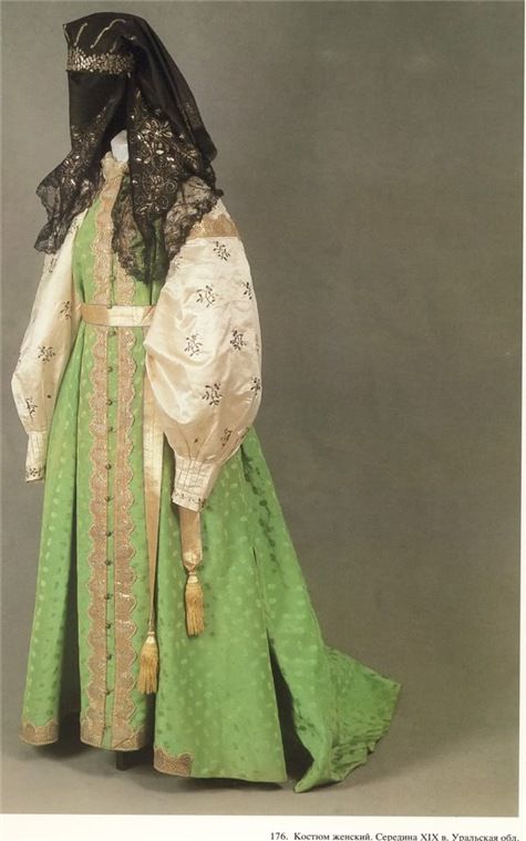 История костюма. Одежда прошлых веков с наглядными выкройками для создания точных копий