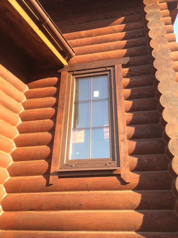 Цветные наличники на окна в деревянном доме фото
