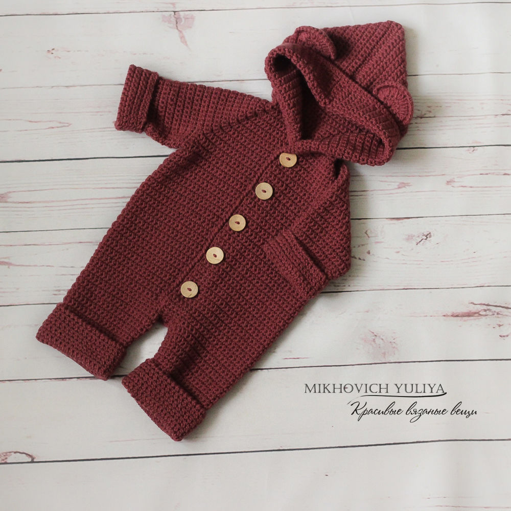 Плюшевый комбинезон крючком. Комбинезон крючком с капюшоном. Детский вязаный комбинезон для новорожденного. Комбинезон для новорожденных спицами. Комбинезон вязаный для новорожденного.