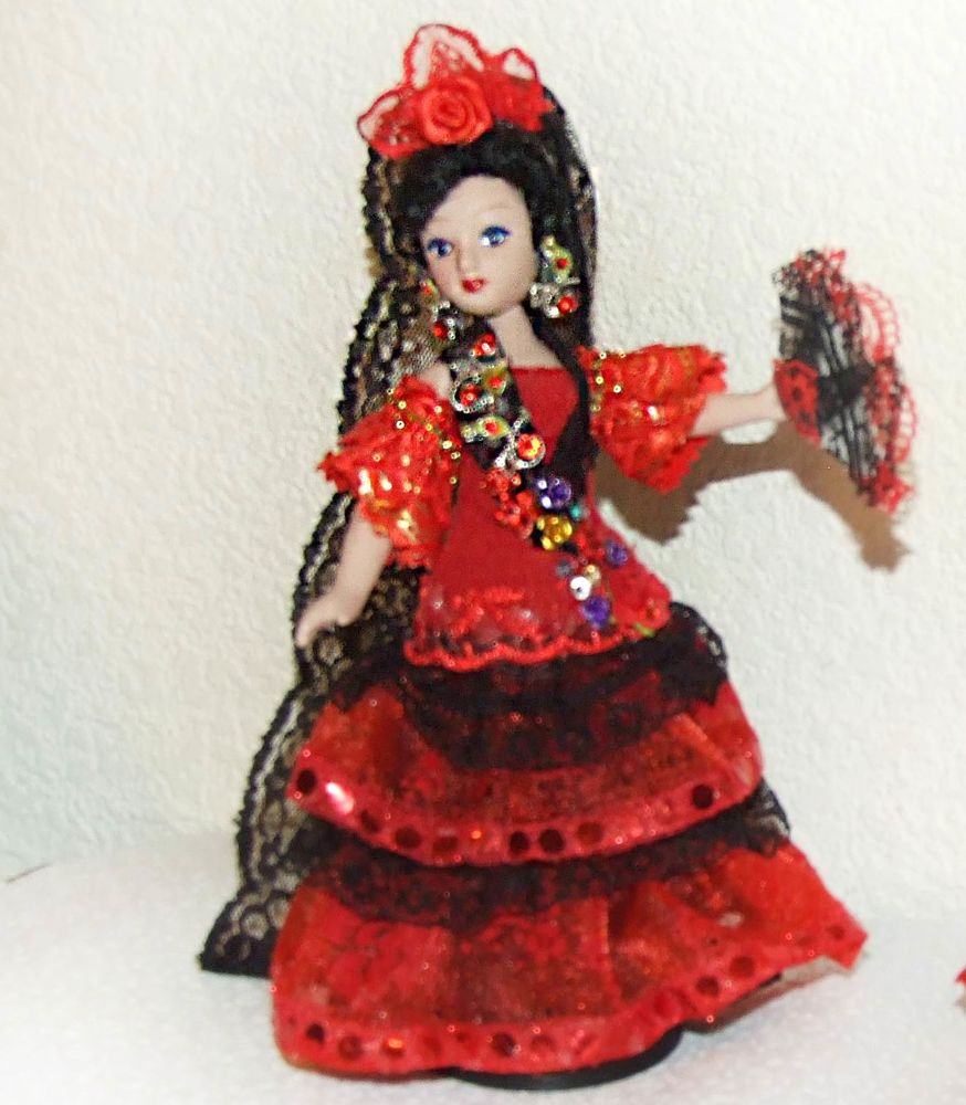 Испанка, танцующая фламенко, особенности испанского костюма, фото № 15