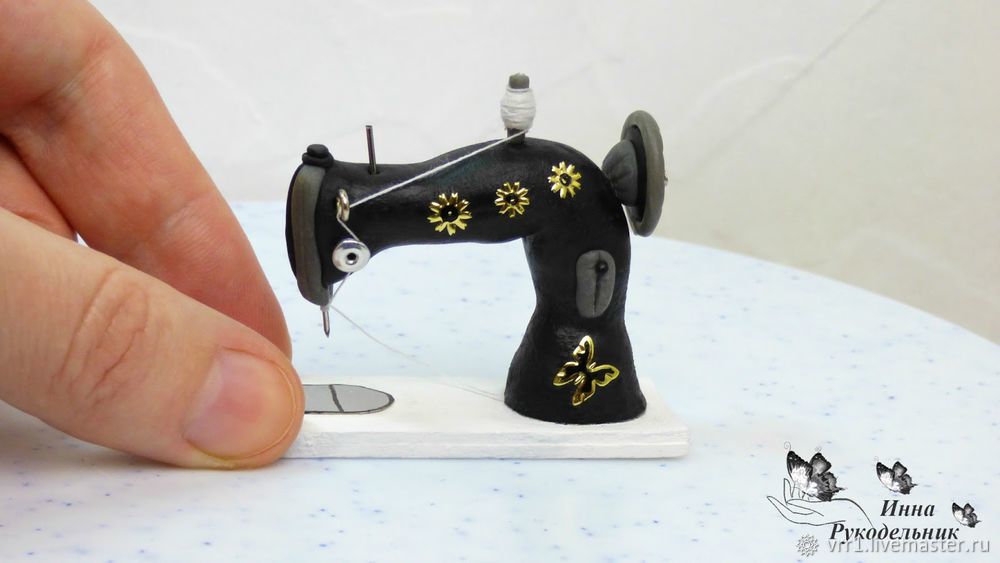 Как сделать швейную машинку для кукол DIY