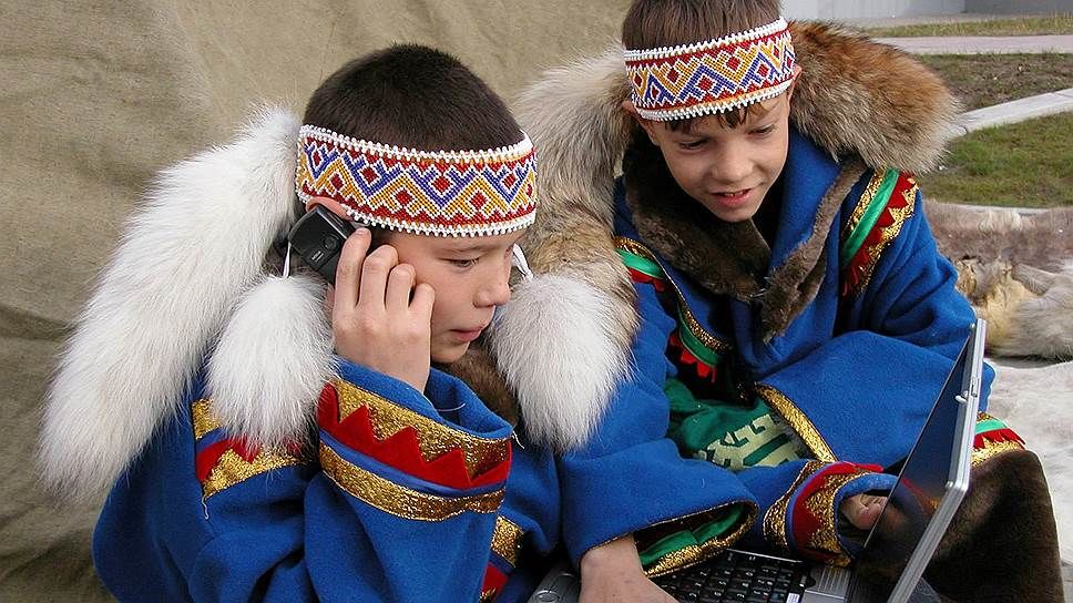 Особенности национальной одежды в ЯНАО: сколько весит женский капор и зачем мужчине кисы