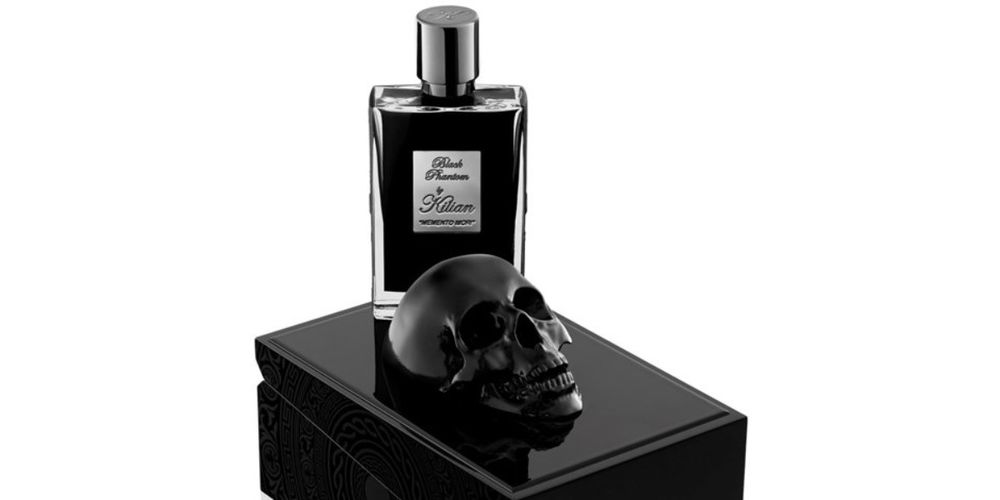 Black phantom. Духи Блэк Фантом Киллиан. Kilian духи мужские Memento Mori. Духи Килиан моменто море. Kilian Black Phantom u EDP.