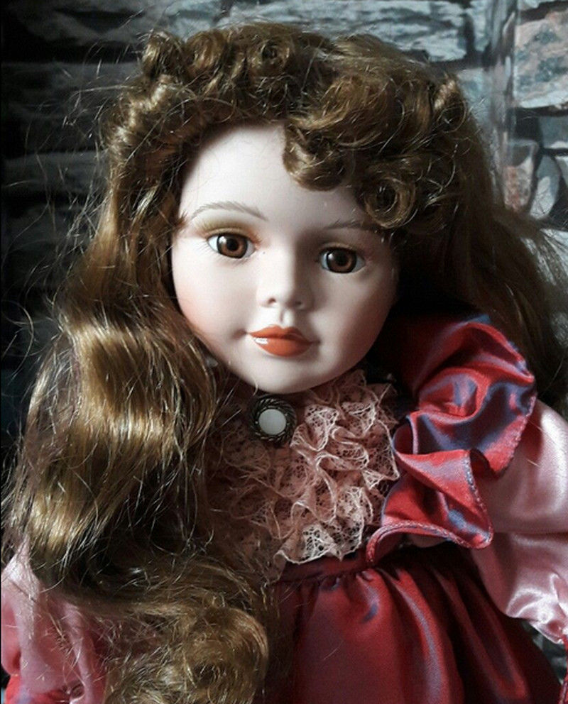 Кукла в британском стиле фарфоровая. Кукла по английскому. Helen kish англия. Кукла на английском. Кукла фарфор англия remeco.