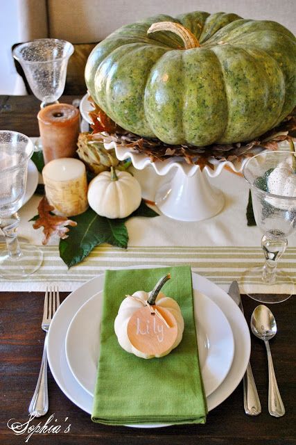 Sophia's: Green and Natural Thanksgiving Tablescape