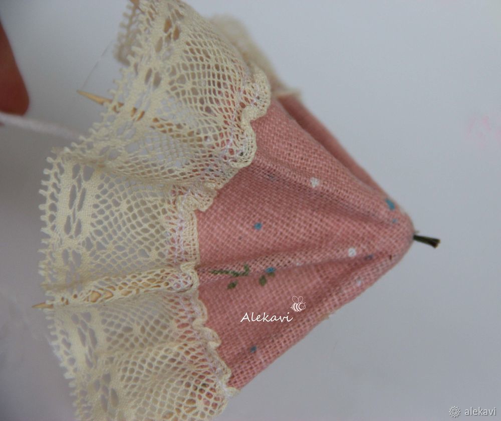 Вяжем зонтик для куколки амигуруми