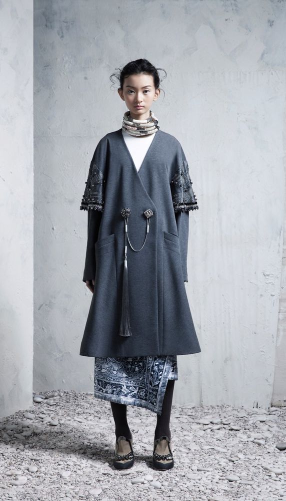 Toton: Avant-Garde and Indonesian Traditions in Clothing | Журнал ...